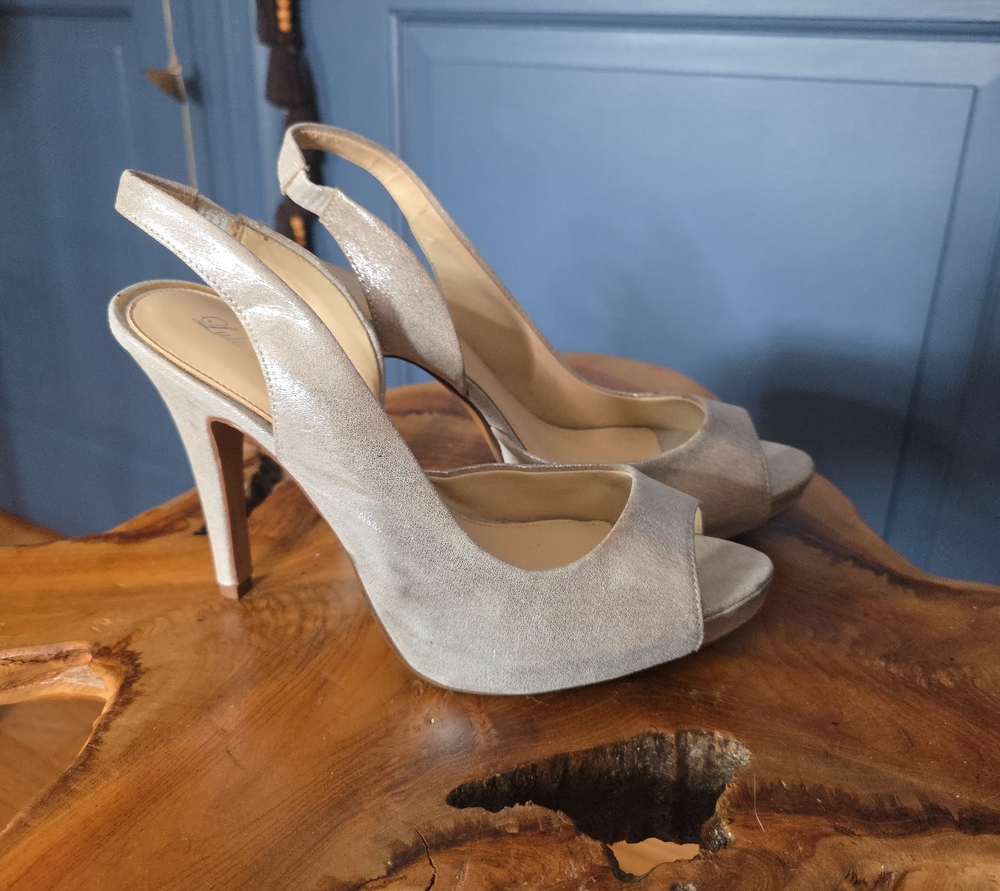 Lulu Townsend "Nicola" Metallic Silver Peep-Toe Slingback Stilettos - Size 9.5